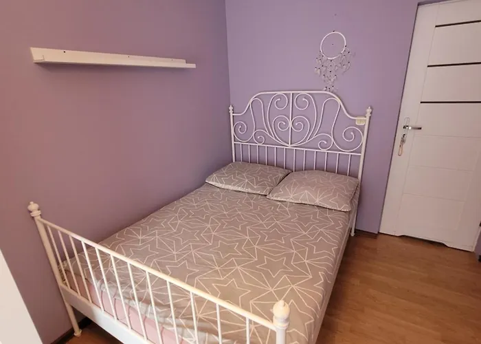 E&j בית אירוח *