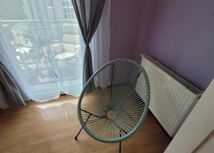 בית אירוח E&j