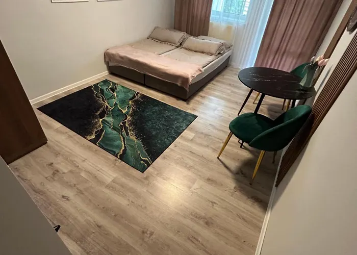 בית אירוח E&j