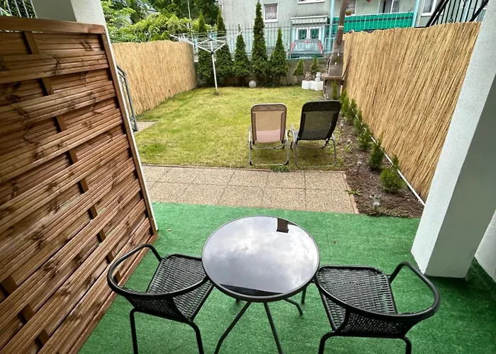 E&j בית אירוח *