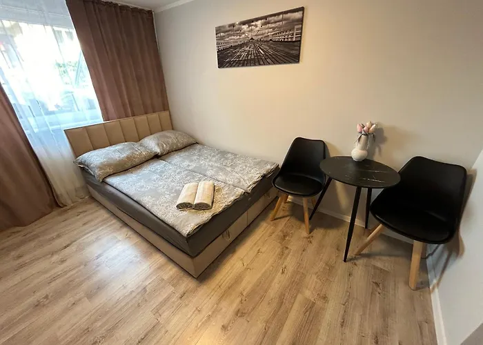 בית אירוח E&j *